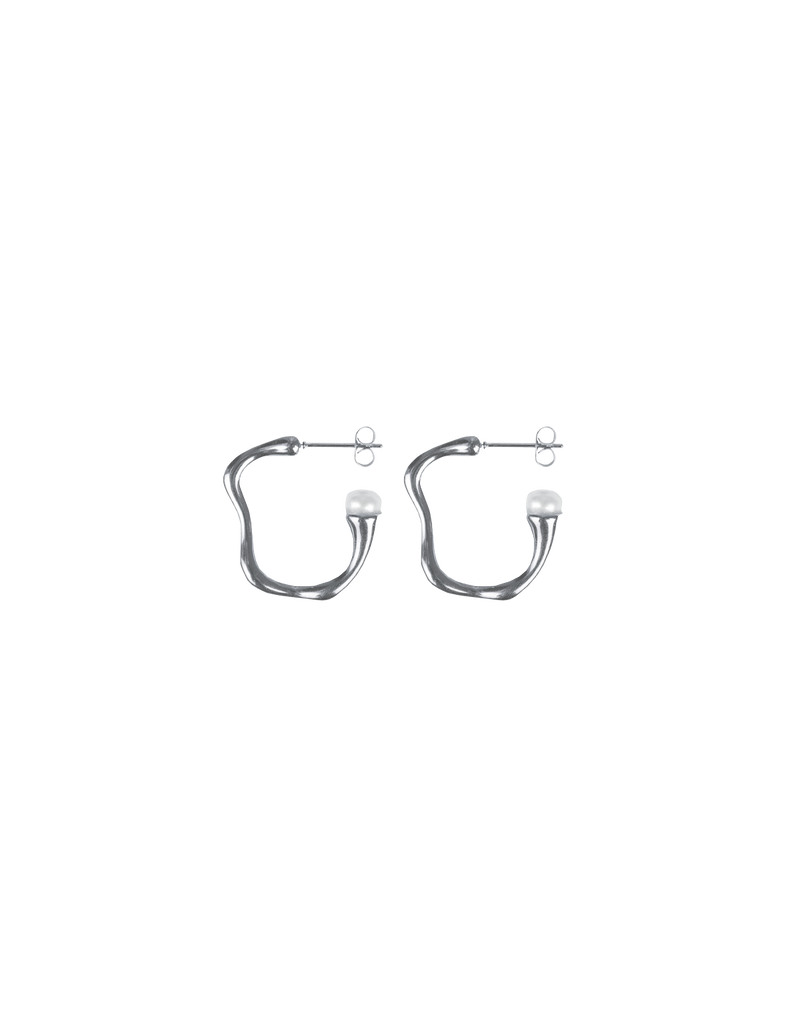 ARIEL EARRING SILVER | Silver squiggle hoop earring with a feature nested pearl detail. These earrings are light-weight making them comfortable to for long periods of time.